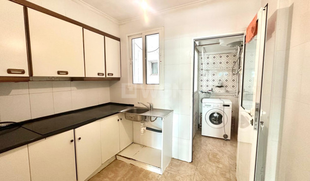 Wiederverkauf - Wohnung - Torrevieja - Estacion De Autobuses