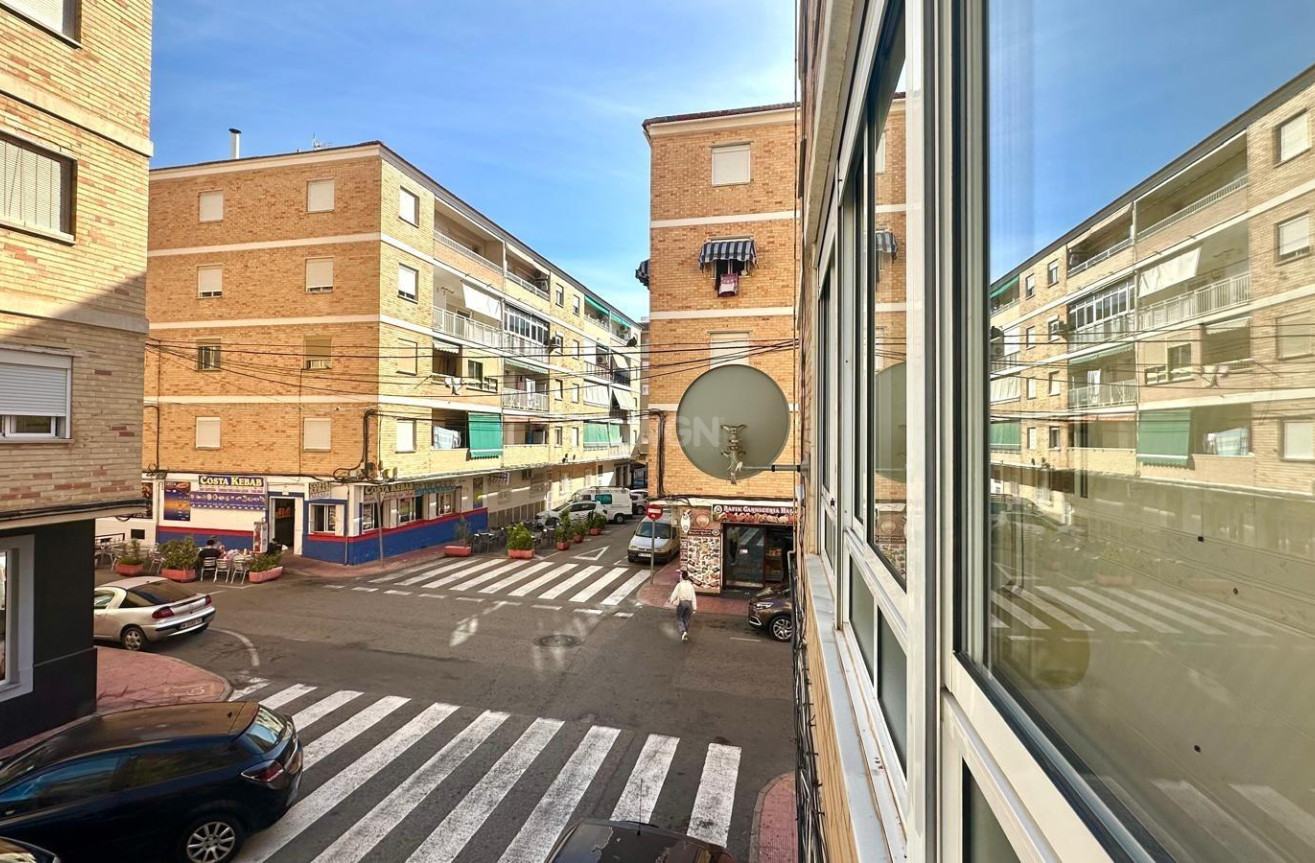 Wiederverkauf - Wohnung - Torrevieja - Estacion De Autobuses