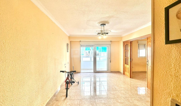 Wiederverkauf - Wohnung - Torrevieja - Estacion De Autobuses