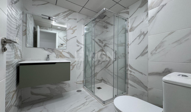 Resale - Apartment / flat - Torrevieja - Centro