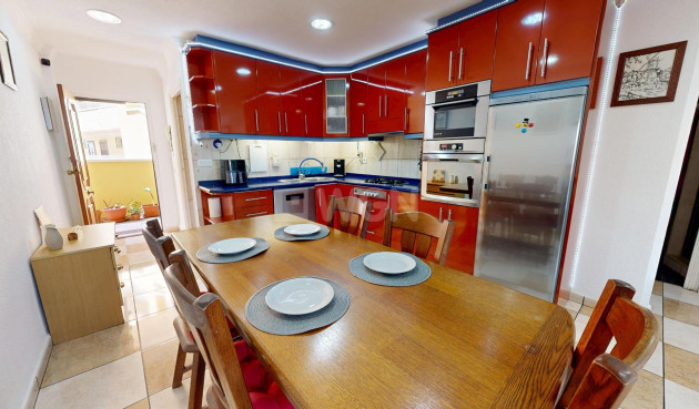 Odsprzedaż - Mieszkanie w bloku - Torrevieja - Puerto Deportivo Marina Salinas