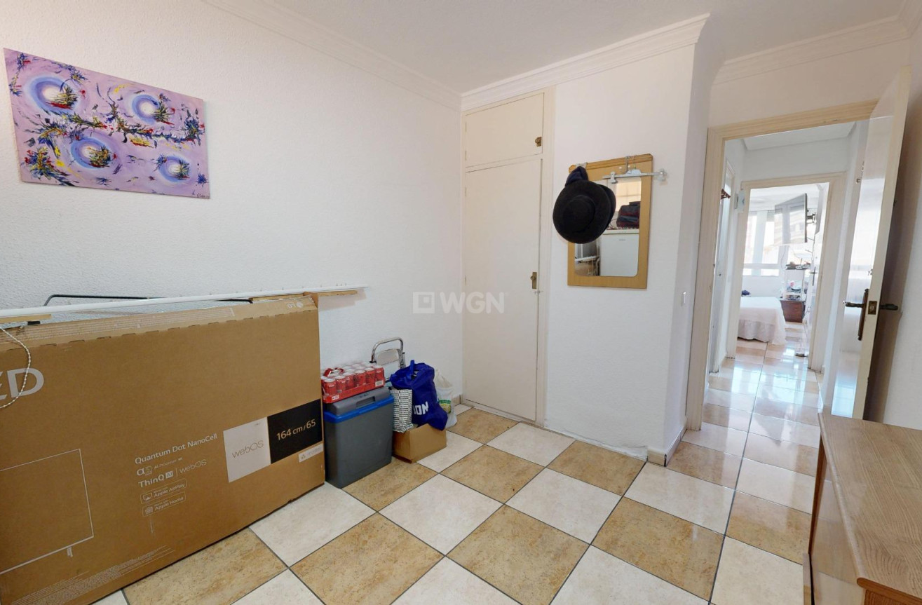 Odsprzedaż - Mieszkanie w bloku - Torrevieja - Puerto Deportivo Marina Salinas