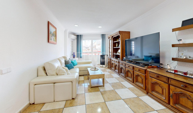 Odsprzedaż - Mieszkanie w bloku - Torrevieja - Puerto Deportivo Marina Salinas