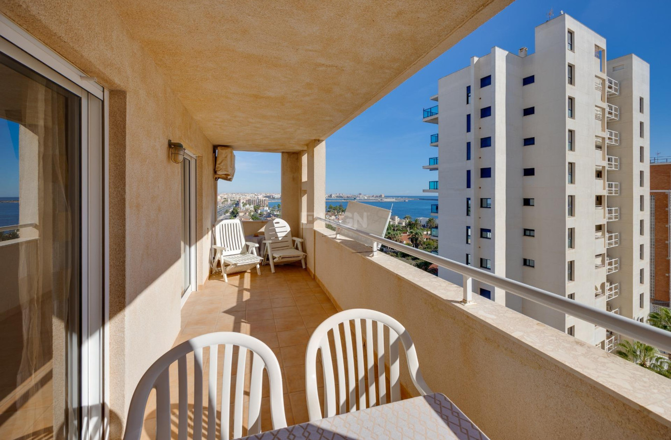 Odsprzedaż - Mieszkanie w bloku - Torrevieja - La Veleta