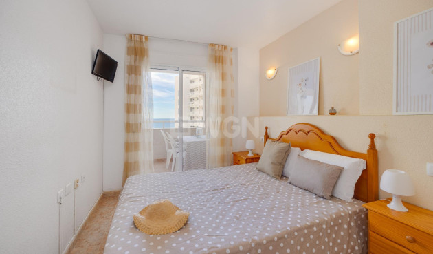 Odsprzedaż - Mieszkanie w bloku - Torrevieja - La Veleta