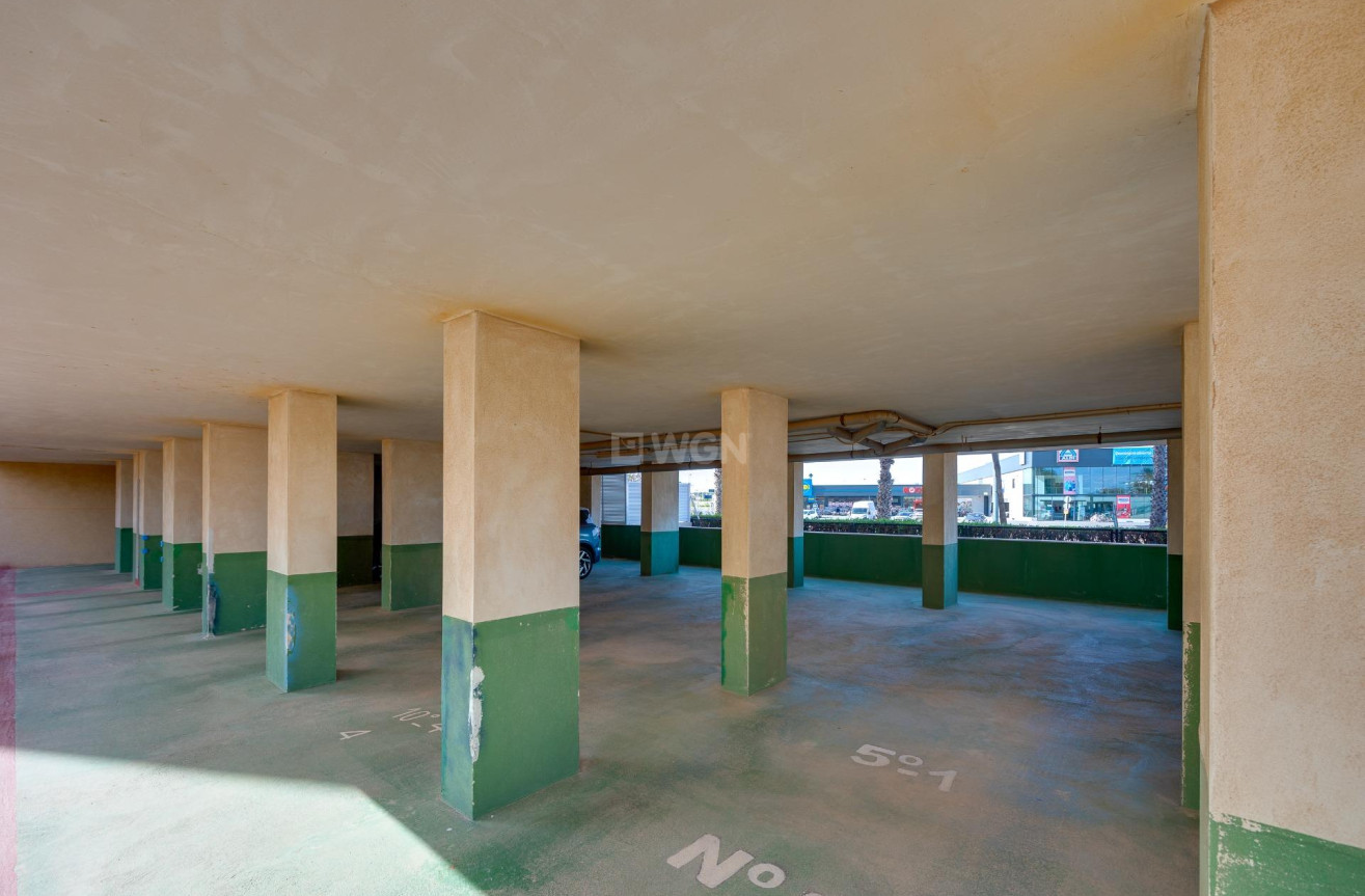 Odsprzedaż - Mieszkanie w bloku - Torrevieja - La Veleta