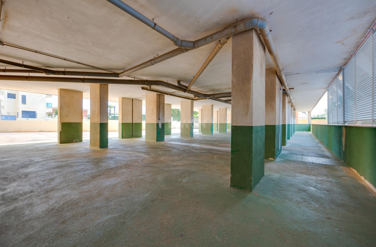 Odsprzedaż - Mieszkanie w bloku - Torrevieja - La Veleta