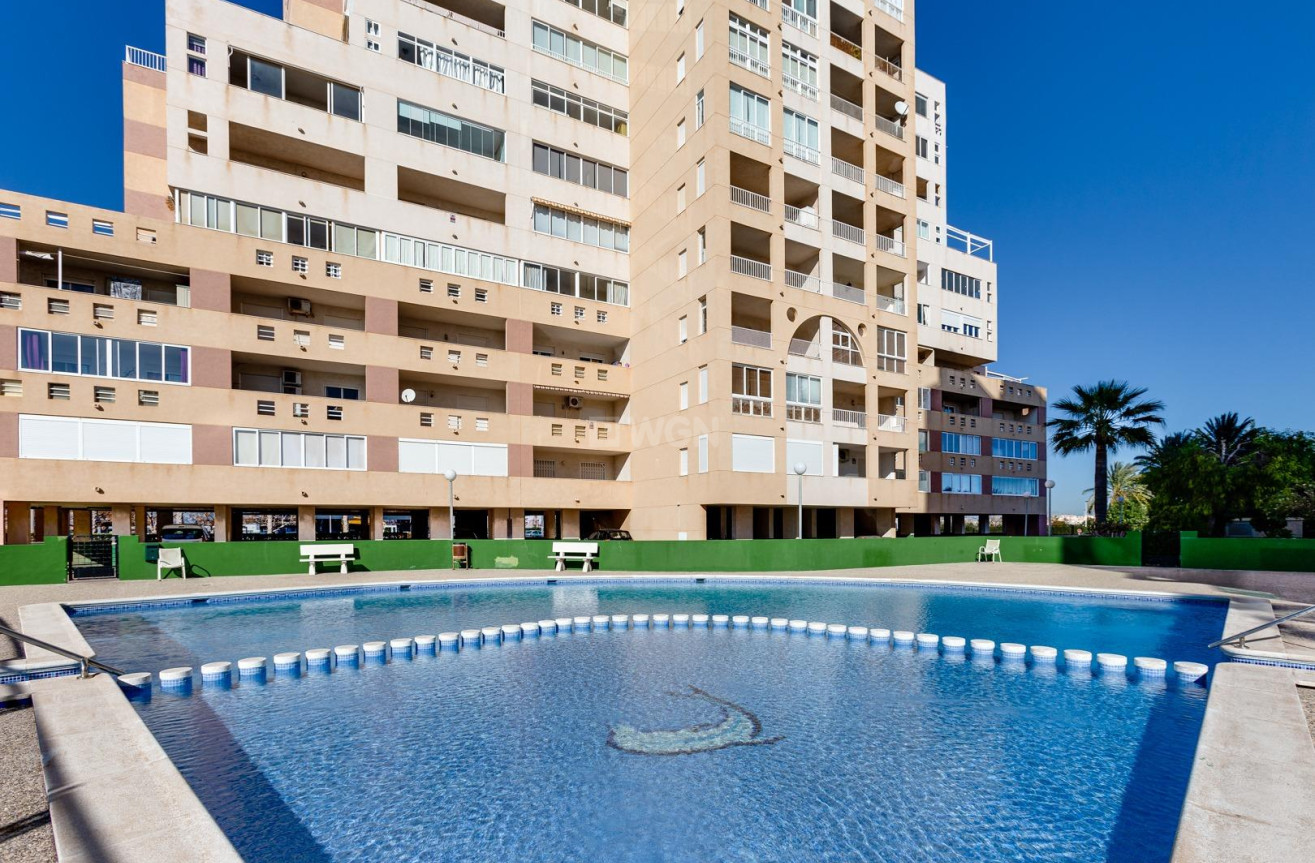 Odsprzedaż - Mieszkanie w bloku - Torrevieja - La Veleta