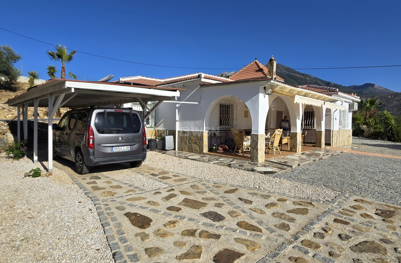 Odsprzedaż - Villa - Alcaucín - Inland