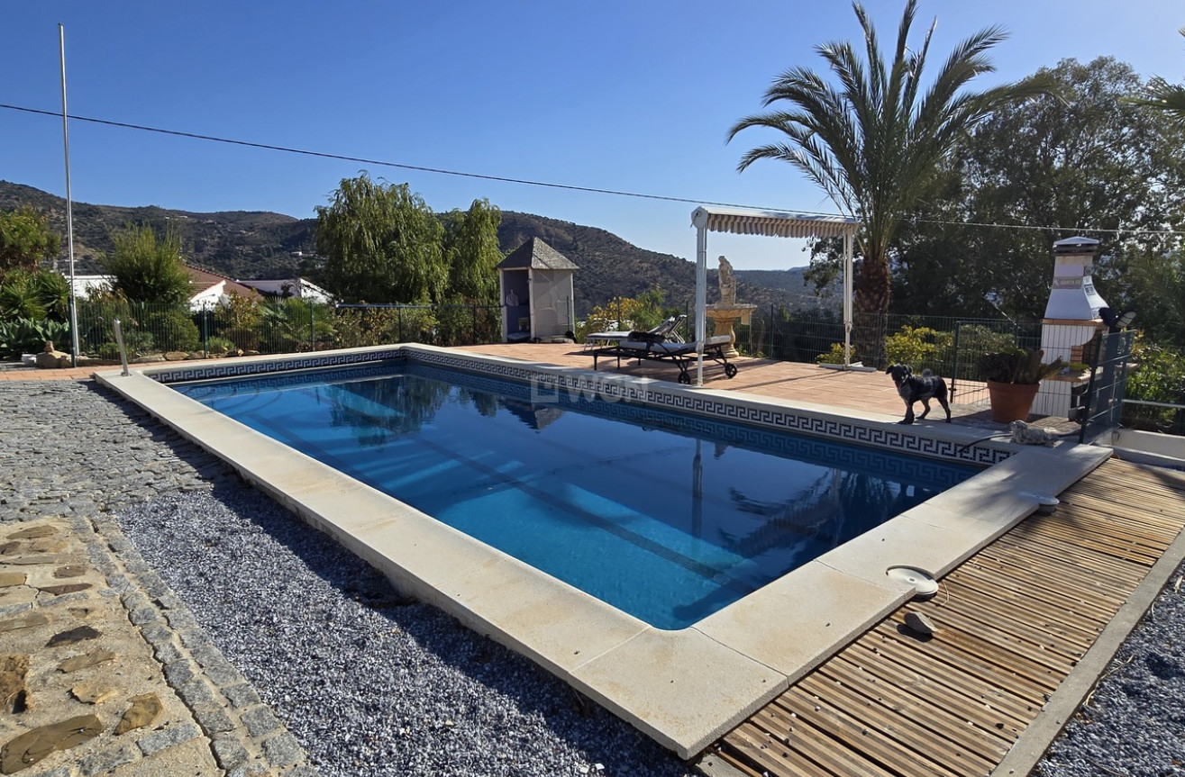 Odsprzedaż - Villa - Alcaucín - Inland