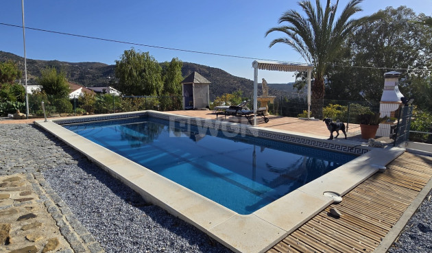 Odsprzedaż - Villa - Alcaucín - Inland
