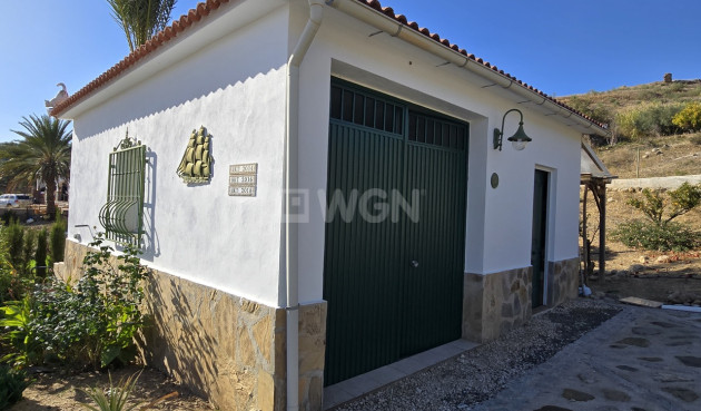 Odsprzedaż - Villa - Alcaucín - Inland