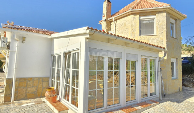 Odsprzedaż - Villa - Alcaucín - Inland