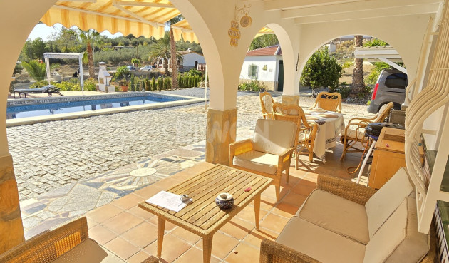 Odsprzedaż - Villa - Alcaucín - Inland