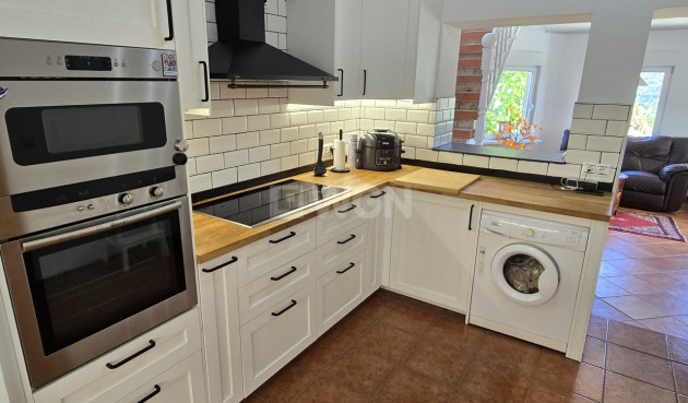 Odsprzedaż - Villa - Alcaucín - Inland