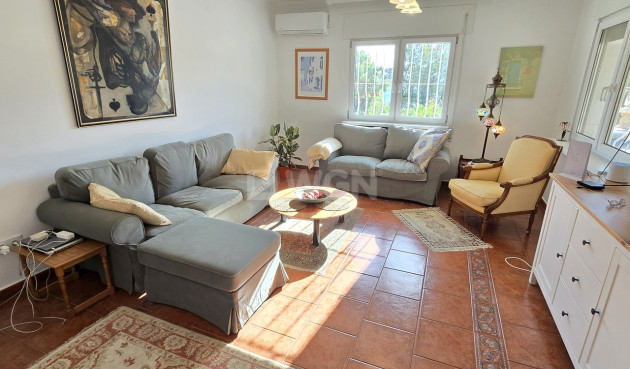 Odsprzedaż - Villa - Alcaucín - Inland