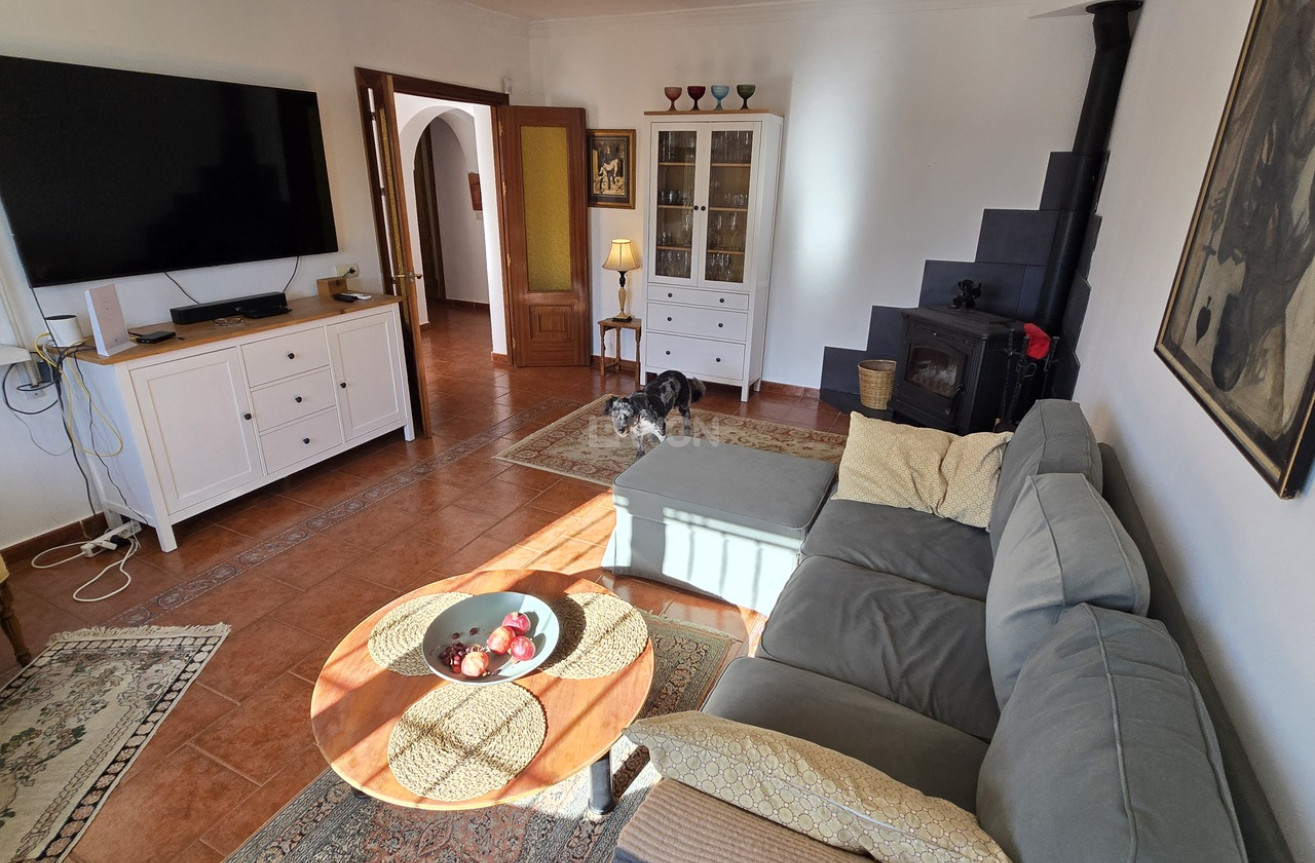 Odsprzedaż - Villa - Alcaucín - Inland