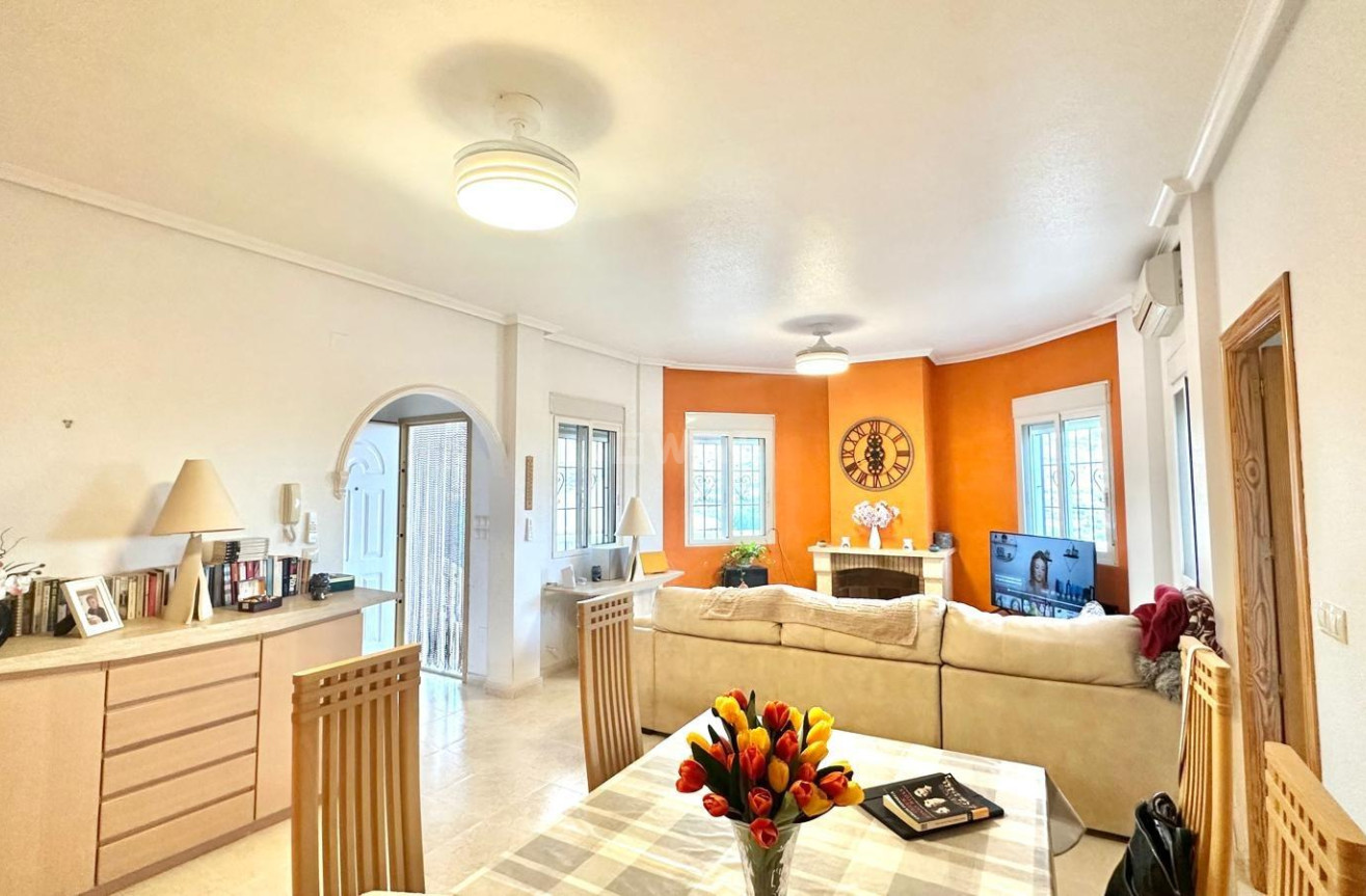 Odsprzedaż - Villa - Bigastro - Comunidad Valenciana