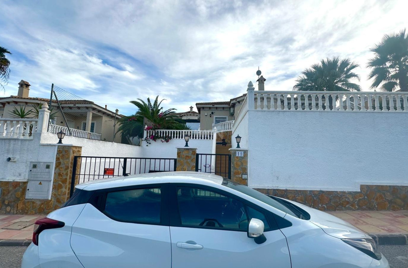 Odsprzedaż - Villa - Bigastro - Comunidad Valenciana