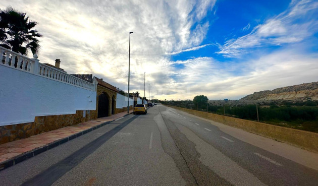 Odsprzedaż - Villa - Bigastro - Comunidad Valenciana