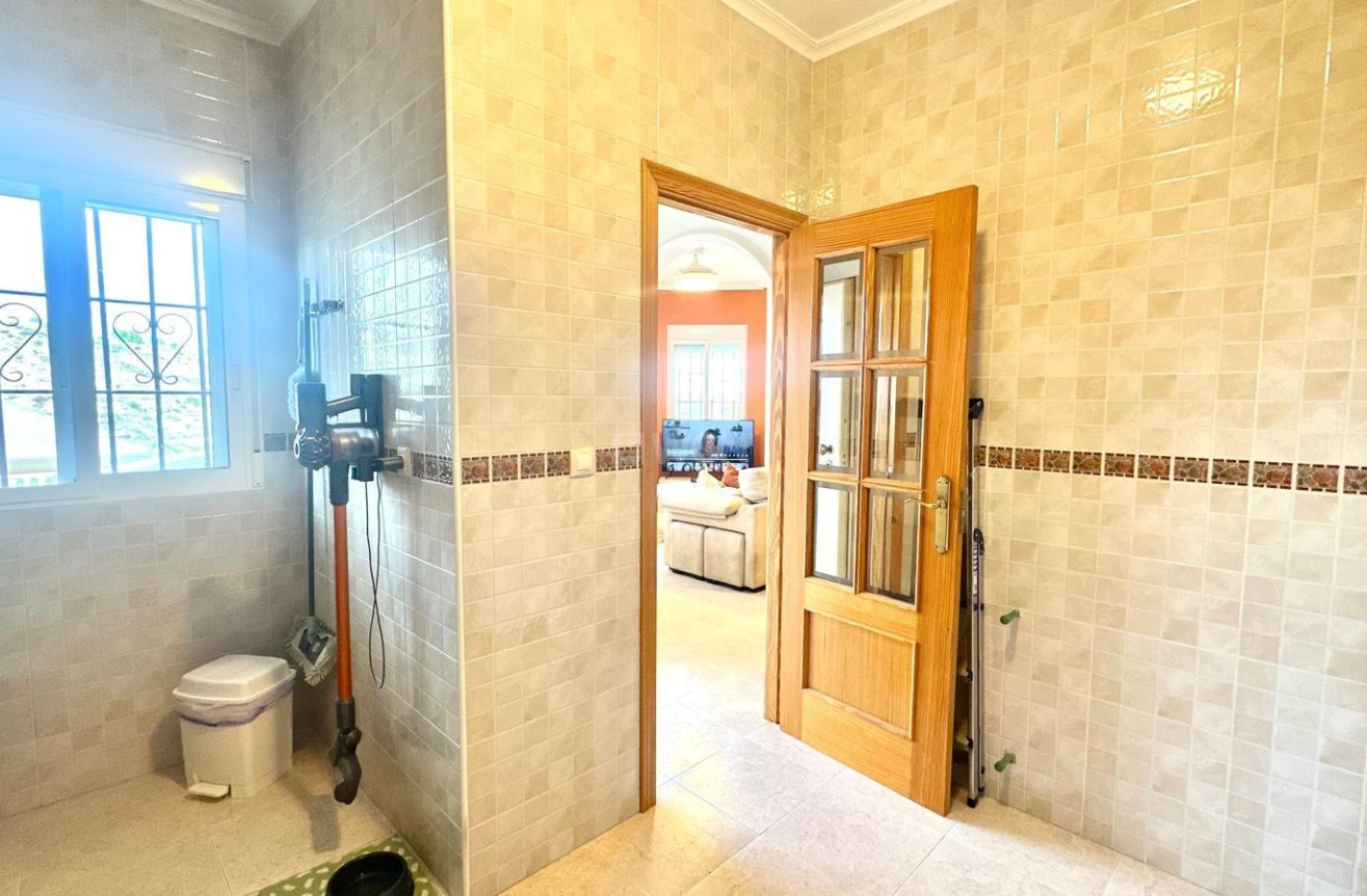 Odsprzedaż - Villa - Bigastro - Comunidad Valenciana