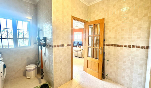 Odsprzedaż - Villa - Bigastro - Comunidad Valenciana