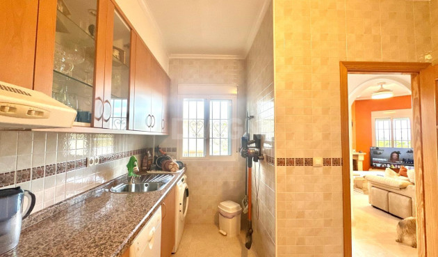 Odsprzedaż - Villa - Bigastro - Comunidad Valenciana