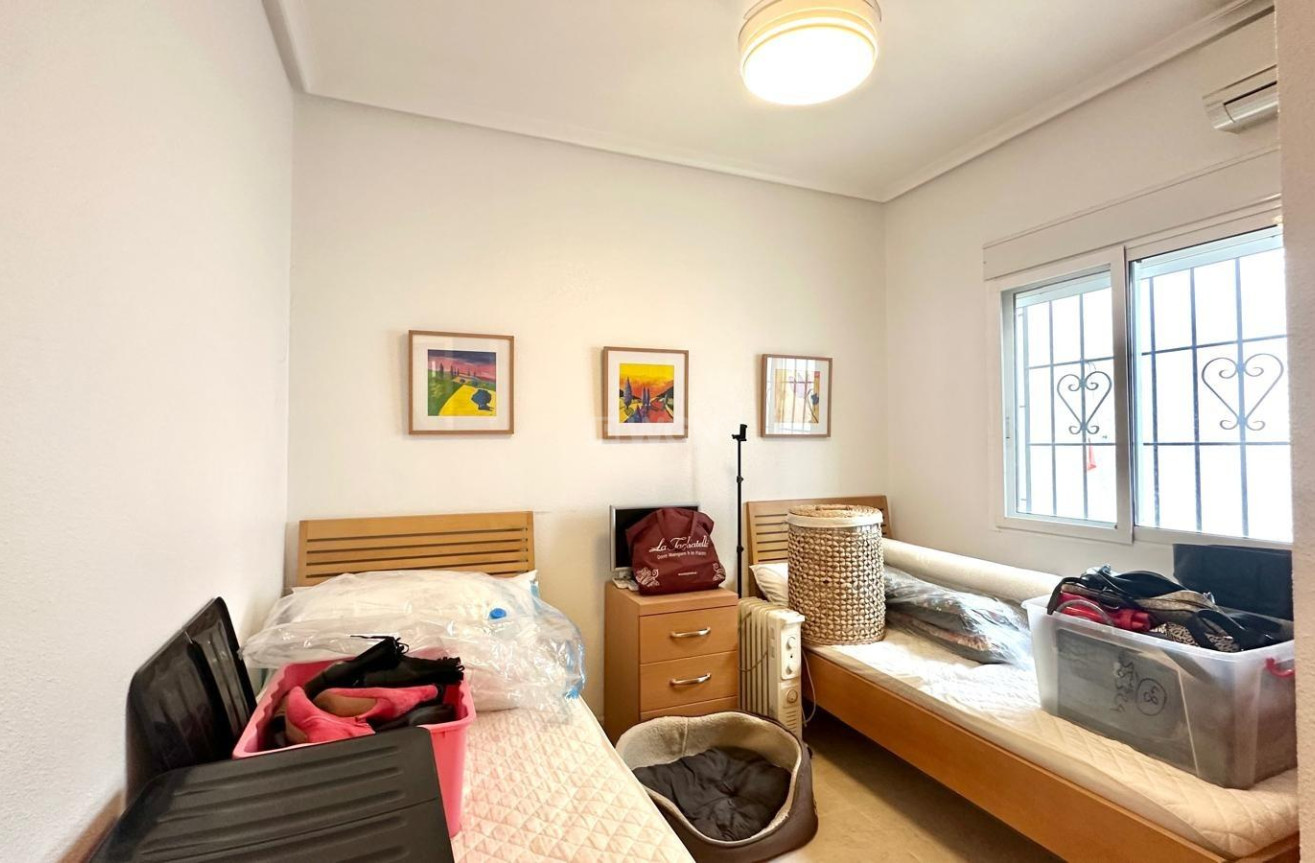 Odsprzedaż - Villa - Bigastro - Comunidad Valenciana