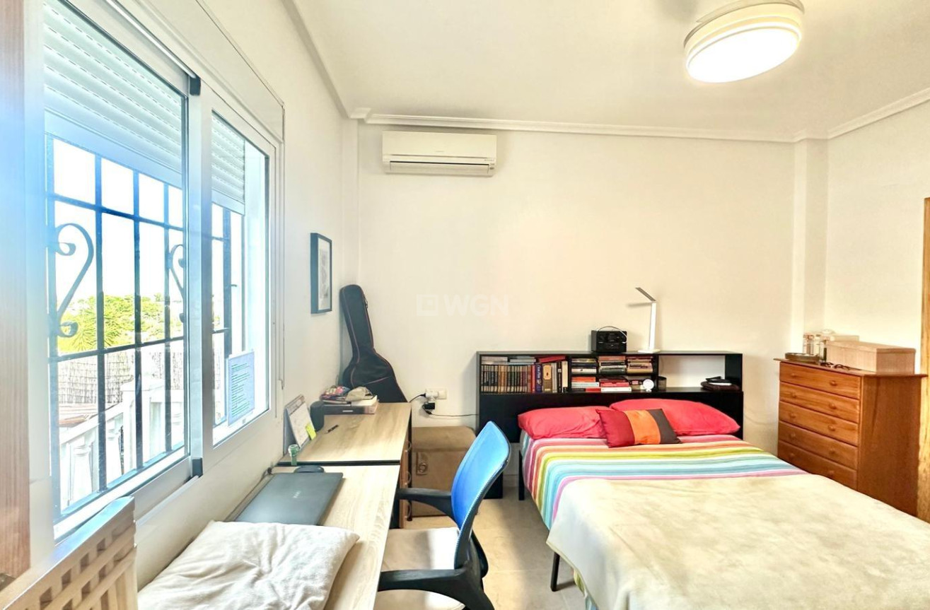 Odsprzedaż - Villa - Bigastro - Comunidad Valenciana