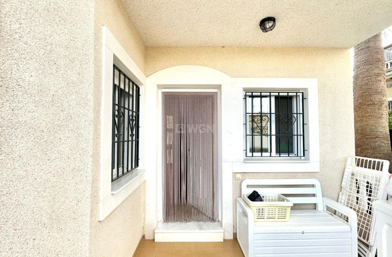 Odsprzedaż - Villa - Bigastro - Comunidad Valenciana