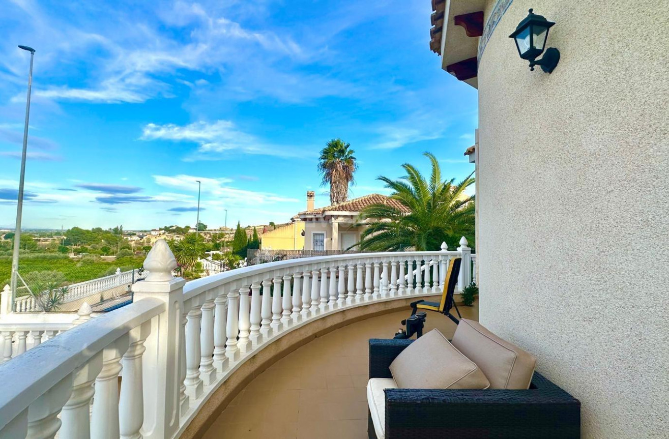 Odsprzedaż - Villa - Bigastro - Comunidad Valenciana