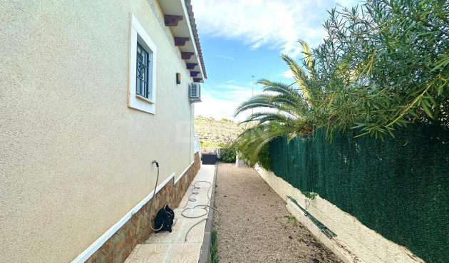 Odsprzedaż - Villa - Bigastro - Comunidad Valenciana