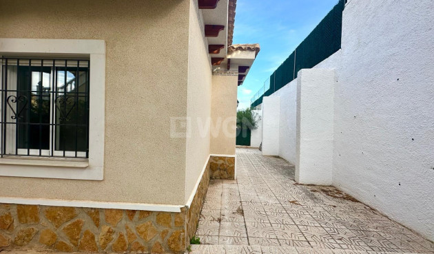 Odsprzedaż - Villa - Bigastro - Comunidad Valenciana