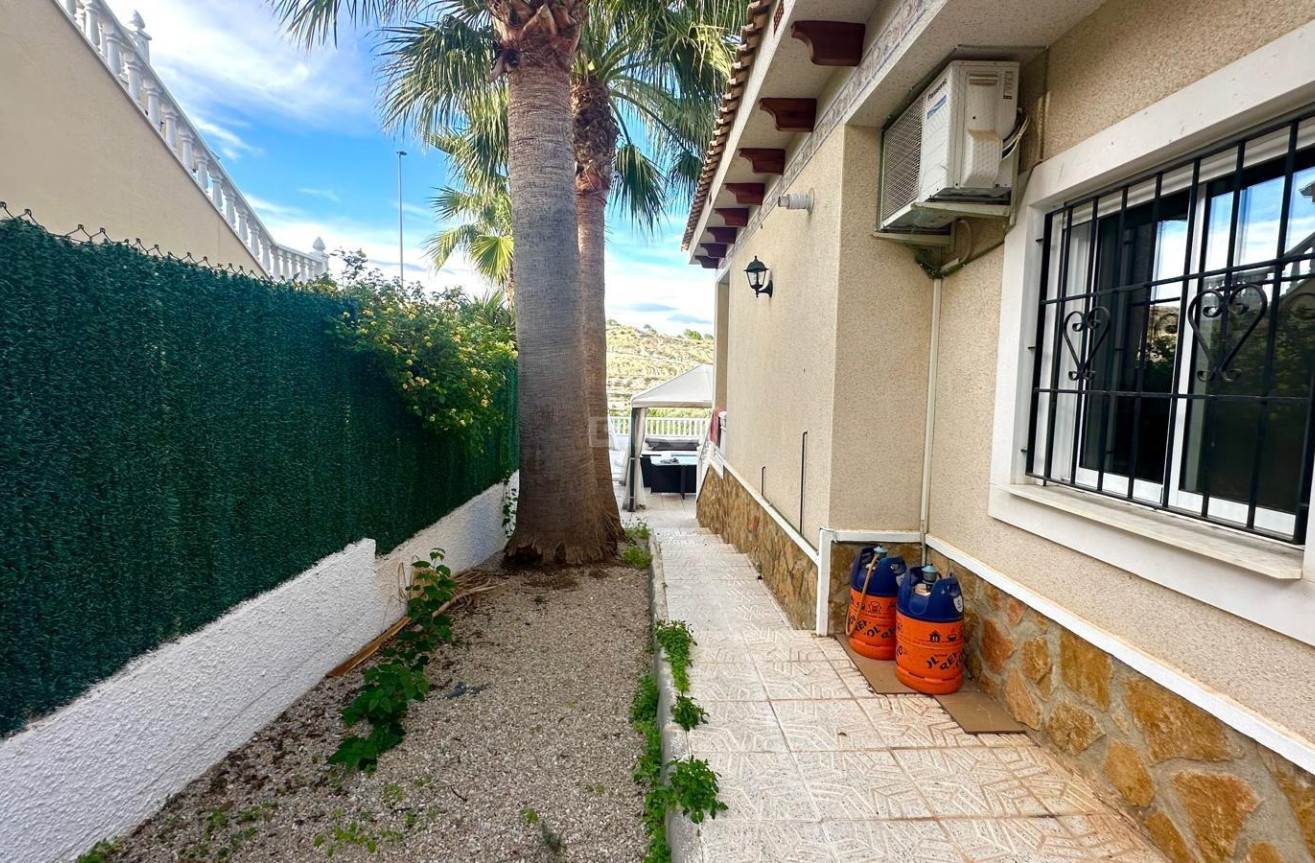 Odsprzedaż - Villa - Bigastro - Comunidad Valenciana