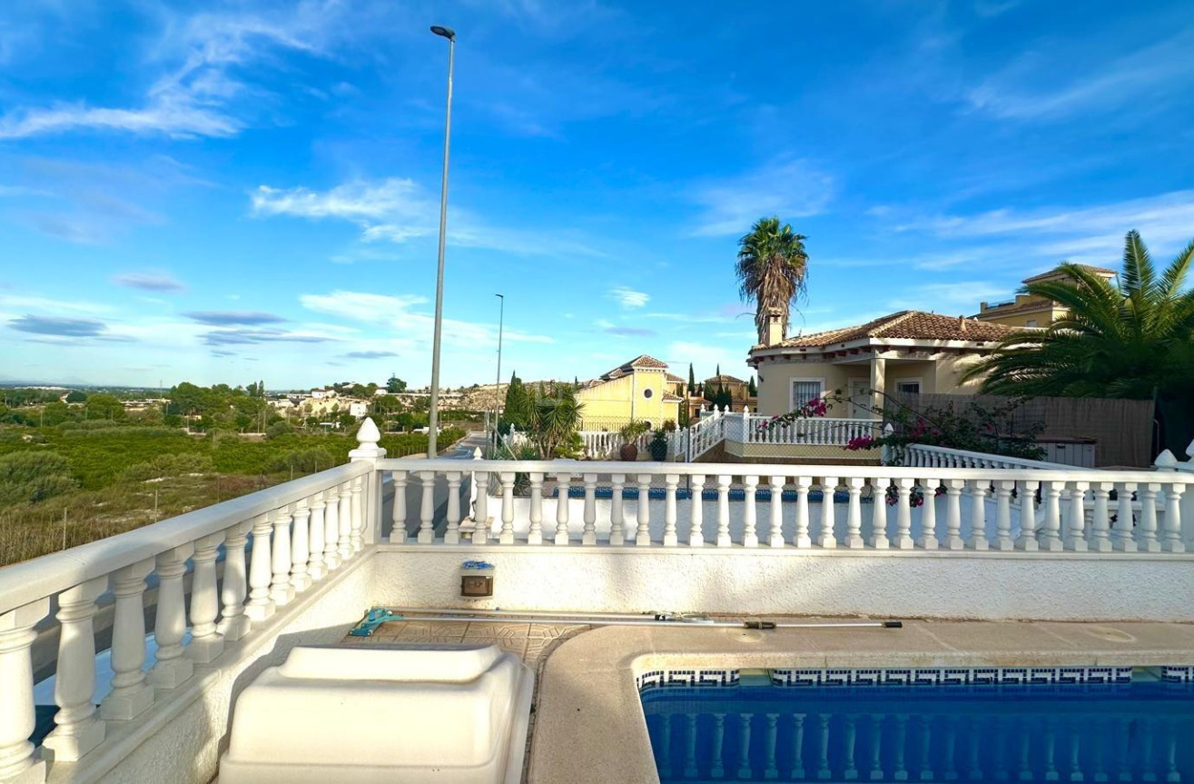 Odsprzedaż - Villa - Bigastro - Comunidad Valenciana