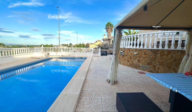 Odsprzedaż - Villa - Bigastro - Comunidad Valenciana