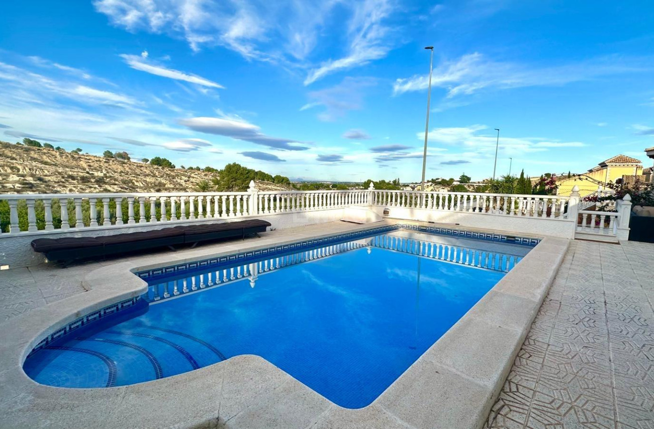 Odsprzedaż - Villa - Bigastro - Comunidad Valenciana