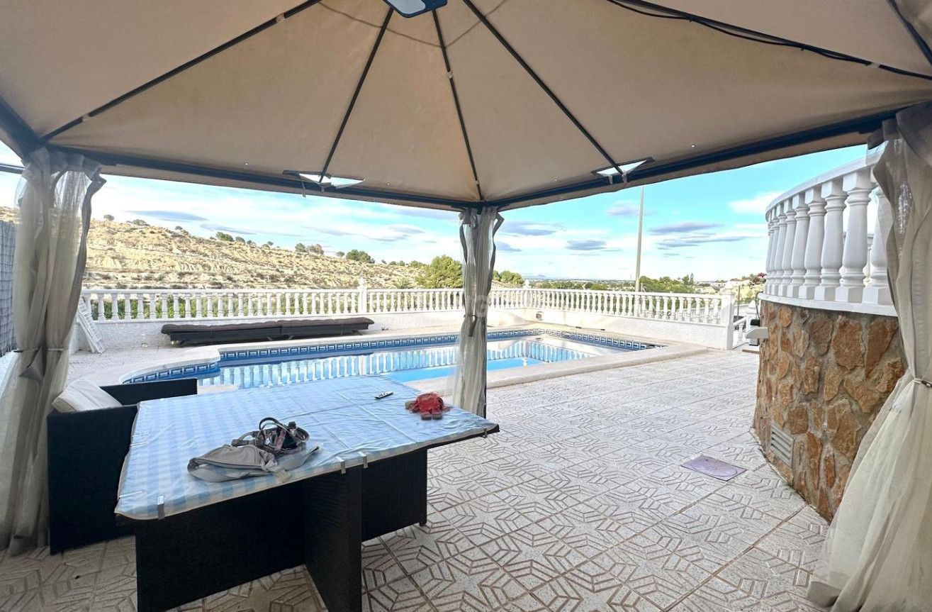 Odsprzedaż - Villa - Bigastro - Comunidad Valenciana