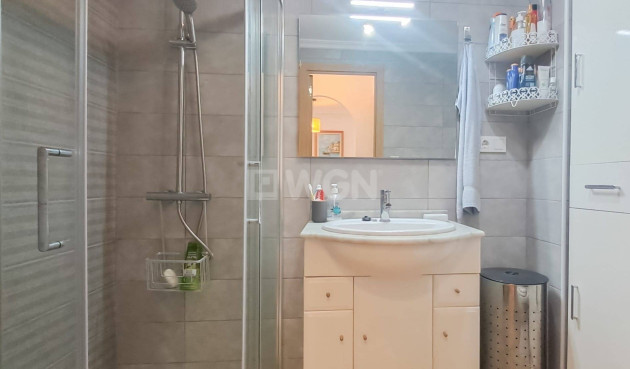 Odsprzedaż - Mieszkanie w bloku - Torrevieja - Parque Acuático - Sector 25