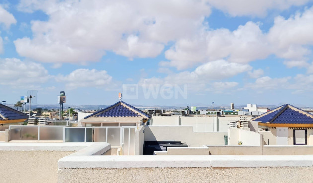 Odsprzedaż - Mieszkanie w bloku - Torrevieja - Parque Acuático - Sector 25