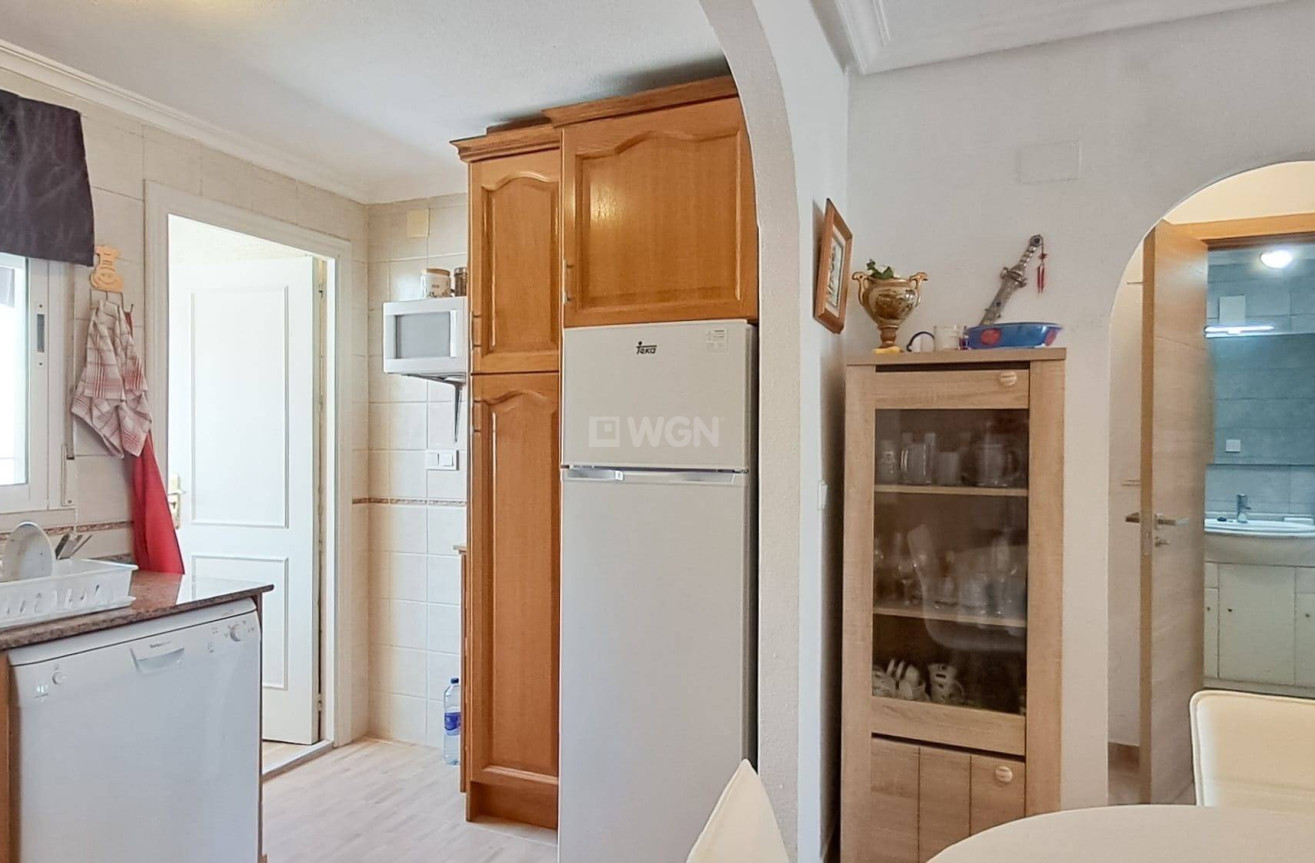 Odsprzedaż - Mieszkanie w bloku - Torrevieja - Parque Acuático - Sector 25