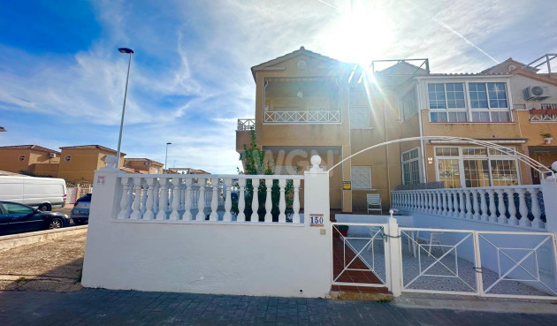 Odsprzedaż - Bungalow - Torrevieja - Playa de los Locos
