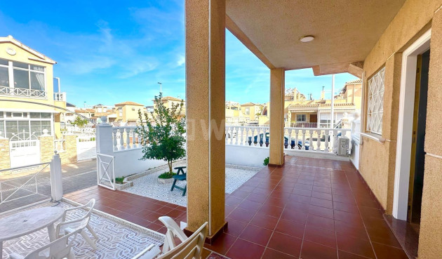 Odsprzedaż - Bungalow - Torrevieja - Playa de los Locos
