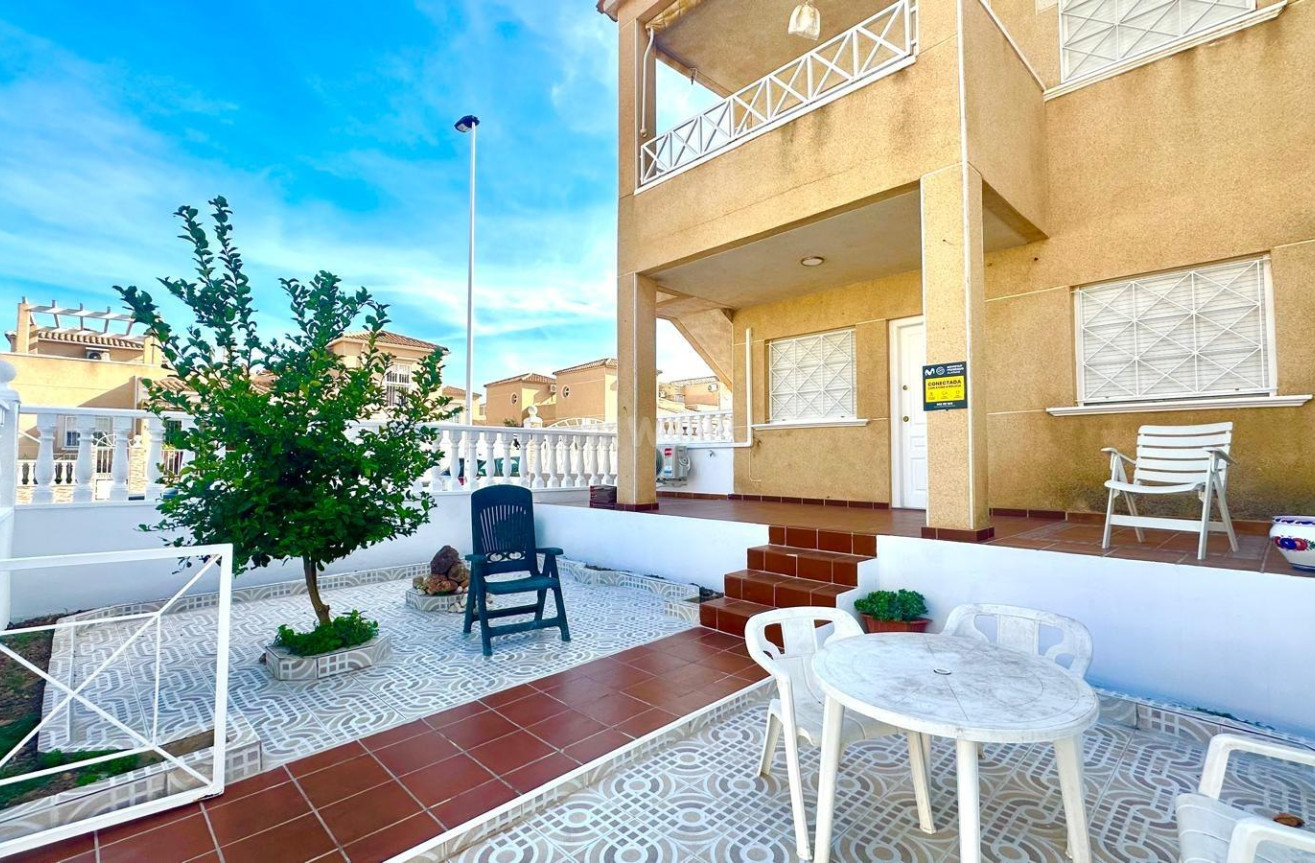 Odsprzedaż - Bungalow - Torrevieja - Playa de los Locos