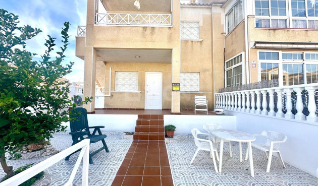 Odsprzedaż - Bungalow - Torrevieja - Playa de los Locos