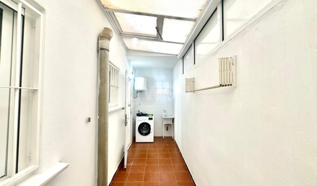 Odsprzedaż - Bungalow - Torrevieja - Playa de los Locos