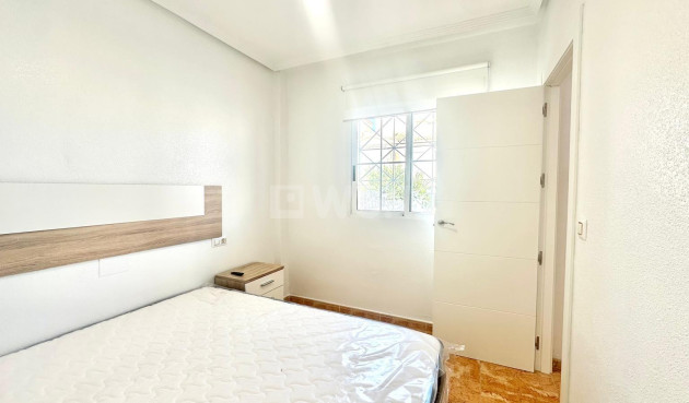 Odsprzedaż - Bungalow - Torrevieja - Playa de los Locos