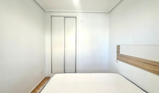 Odsprzedaż - Bungalow - Torrevieja - Playa de los Locos