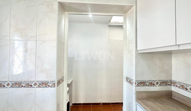 Odsprzedaż - Bungalow - Torrevieja - Playa de los Locos