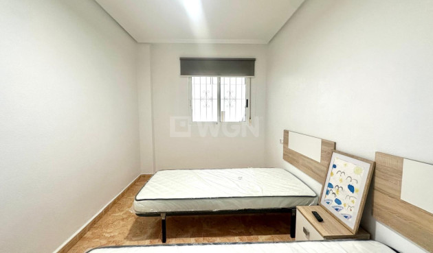 Odsprzedaż - Bungalow - Torrevieja - Playa de los Locos